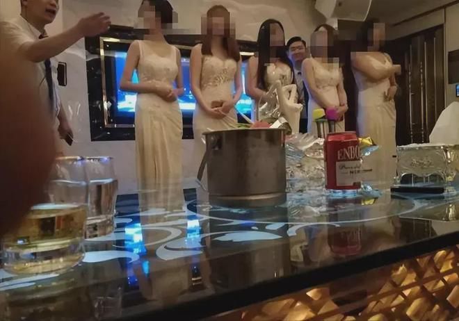 你喜欢的特殊服务有多令人作呕开元棋牌“私密影院”全过程看(图5)