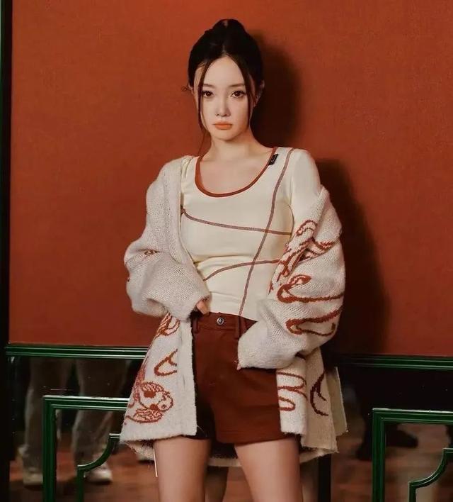 暴涨1000%线上月销售额近千万开元棋牌网站李小璐女装品牌销售额(图2)
