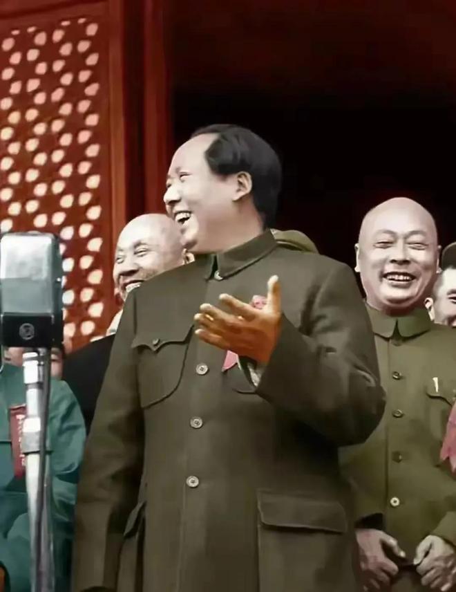 照他的儿子孙子曾孙穿越百年坐在他座位开元棋牌app这是毛主席最早3张学生(图13)