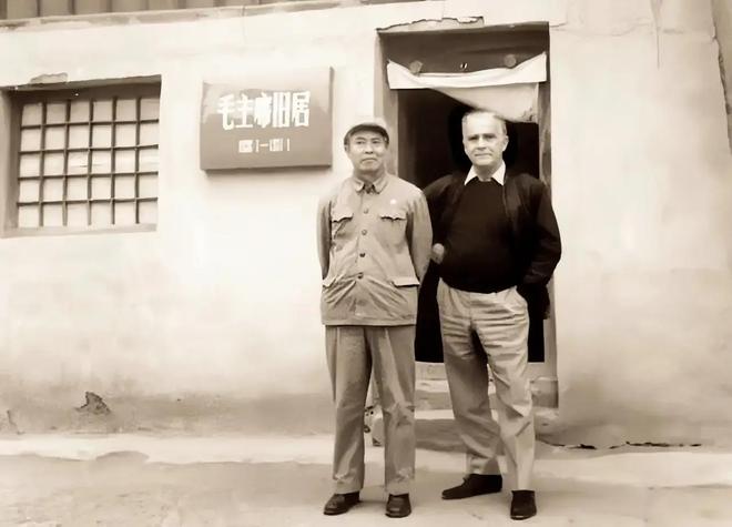 照他的儿子孙子曾孙穿越百年坐在他座位开元棋牌app这是毛主席最早3张学生(图12)
