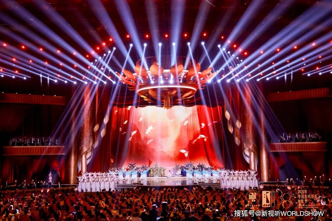 后制作:顶尖团队雕琢金鸡啼晓!开元棋牌第38届「金鸡奖」幕(图20) 后制作:顶尖团队雕琢金鸡啼晓!开元棋牌第38届「金鸡奖」幕(图20)